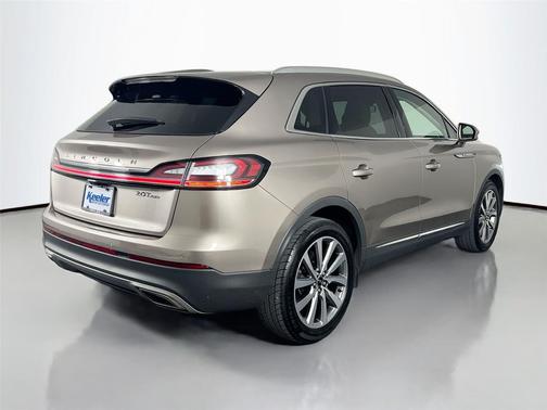 2019 Lincoln Nautilus Select
