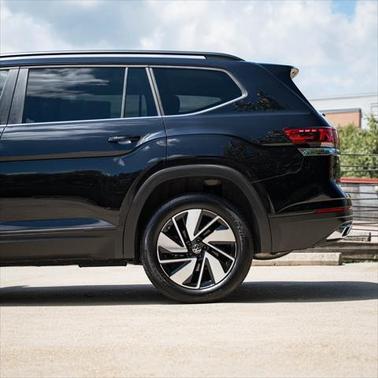 2025 Volkswagen Atlas 2.0T SE w/Technology 4MOTION