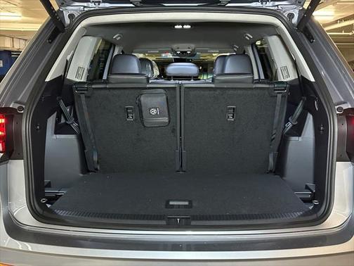 2025 Volkswagen Atlas 2.0T SE w/Technology 4MOTION