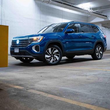2025 Volkswagen Atlas 2.0T SE w/Technology 4MOTION
