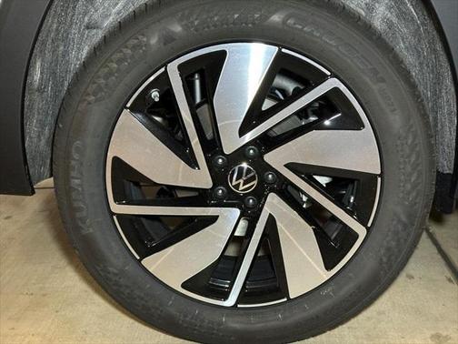 2025 Volkswagen Atlas 2.0T SE w/Technology 4MOTION