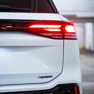 2025 Volkswagen Tiguan 2.0T SE R-Line Black 4MOTION