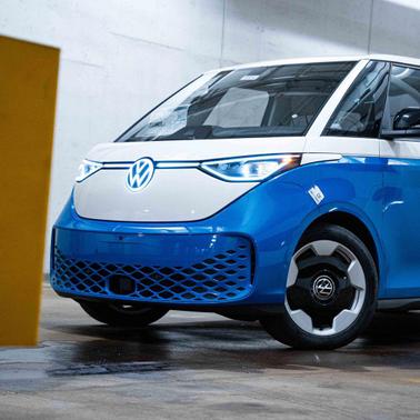 2025 Volkswagen ID. Buzz Pro S Plus with 4MOTION