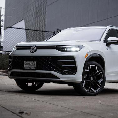 2026 Volkswagen Tiguan 2.0T SEL R-Line 4MOTION