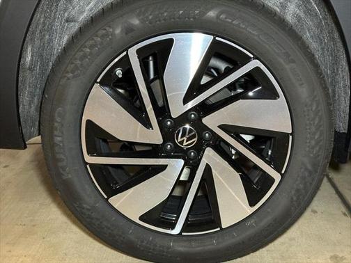 2025 Volkswagen Atlas 2.0T SE w/Technology 4MOTION