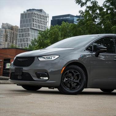 2023 Chrysler Pacifica Hybrid Limited