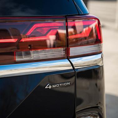 2025 Volkswagen Atlas 2.0T SEL Premium R-Line 4MOTION