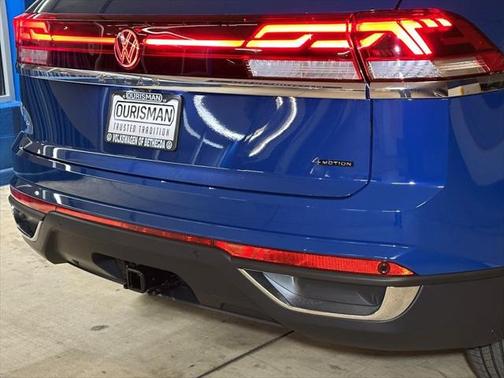 2025 Volkswagen Atlas Cross Sport 2.0T SE w/Technology 4MOTION