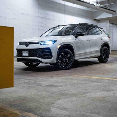 2026 Volkswagen Tiguan 2.0T SE R-Line Black 4MOTION