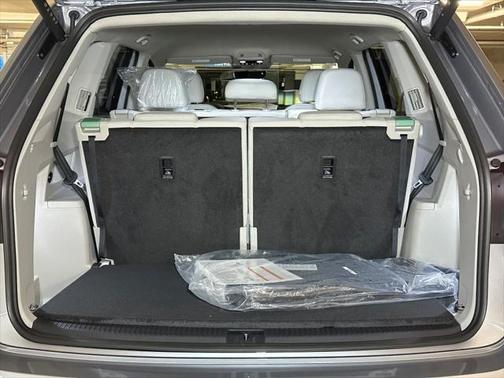 2025 Volkswagen Atlas 2.0T SE w/Technology 4MOTION