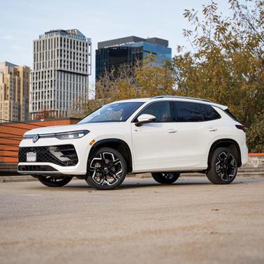 2026 Volkswagen Tiguan 2.0T SEL R-Line 4MOTION