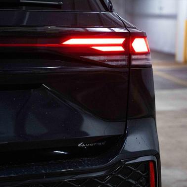 2026 Volkswagen Tiguan 2.0T SE R-Line Black 4MOTION