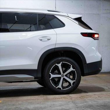 2025 Volkswagen Tiguan 2.0T SE 4MOTION