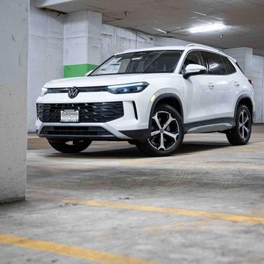 2025 Volkswagen Tiguan 2.0T SE 4MOTION