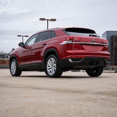 2020 Volkswagen Atlas Cross Sport 3.6L V6 SE w/Technology R-Line
