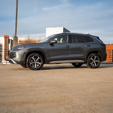 2025 Volkswagen Tiguan 2.0T SE 4MOTION