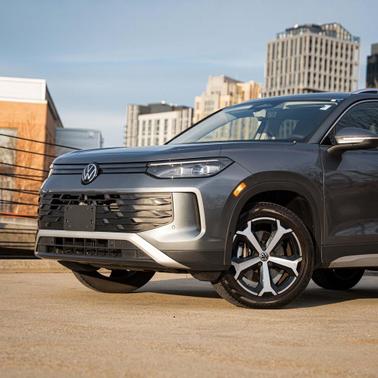 2025 Volkswagen Tiguan 2.0T SE 4MOTION