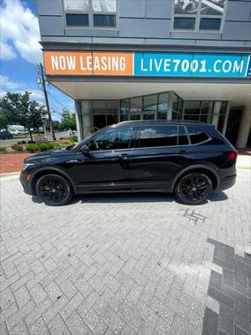 2022 Volkswagen Tiguan 2.0T SE R-Line Black 4MOTION