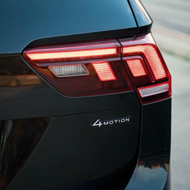 2022 Volkswagen Tiguan 2.0T SE R-Line Black 4MOTION