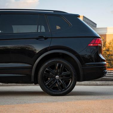 2022 Volkswagen Tiguan 2.0T SE R-Line Black 4MOTION
