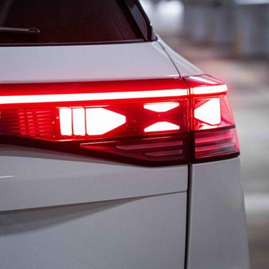 2026 Volkswagen Tiguan 2.0T SEL R-Line 4MOTION