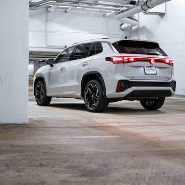 2026 Volkswagen Tiguan 2.0T SEL R-Line 4MOTION