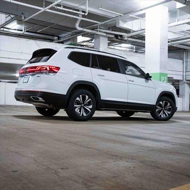 2025 Volkswagen Atlas 2.0T SE