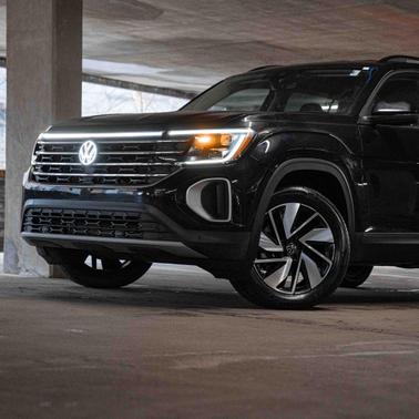 2025 Volkswagen Atlas 2.0T SE w/Technology 4MOTION