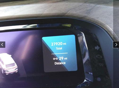 2025 Volkswagen Atlas 2.0T SE w/Technology 4MOTION