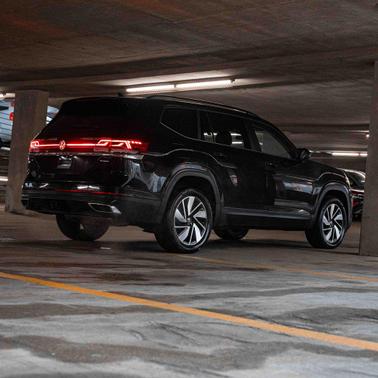 2025 Volkswagen Atlas 2.0T SE w/Technology 4MOTION