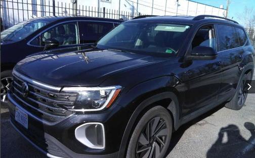 2025 Volkswagen Atlas 2.0T SE w/Technology 4MOTION