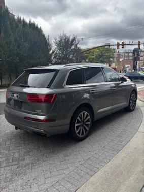 2017 Audi Q7 3.0T Premium