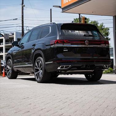2025 Volkswagen Atlas 2.0T SEL Premium R-Line 4MOTION