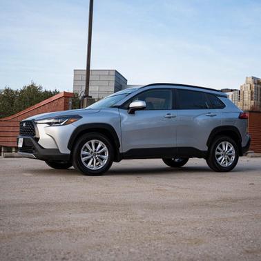 2024 Toyota Corolla Cross LE