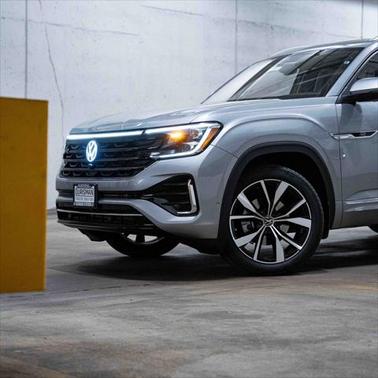 2025 Volkswagen Atlas 2.0T SEL Premium R-Line 4MOTION