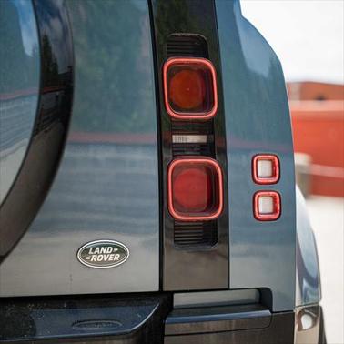 2023 Land Rover Defender 110 X-Dynamic SE