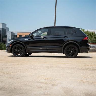 2022 Volkswagen Tiguan 2.0T SE R-Line Black 4MOTION