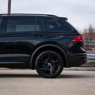 2023 Volkswagen Tiguan 2.0T SE R-Line Black 4MOTION