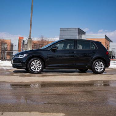2018 Volkswagen Golf TSI S