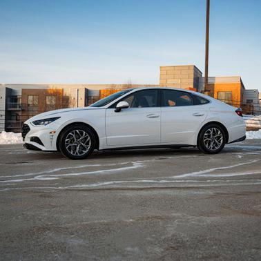 2022 Hyundai SONATA SEL