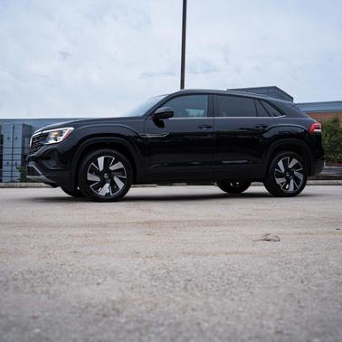2024 Volkswagen Atlas Cross Sport 2.0T SE w/Technology 4MOTION
