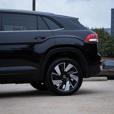 2024 Volkswagen Atlas Cross Sport 2.0T SE w/Technology 4MOTION