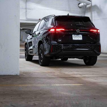2025 Volkswagen Tiguan 2.0T SE R-Line Black 4MOTION