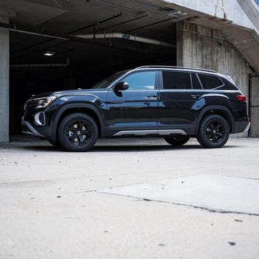 2026 Volkswagen Atlas Peak Edition