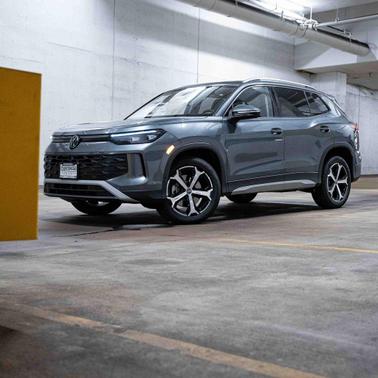 2025 Volkswagen Tiguan 2.0T SE 4MOTION
