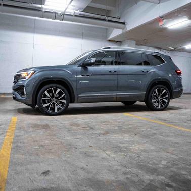 2025 Volkswagen Atlas 2.0T SEL Premium R-Line 4MOTION