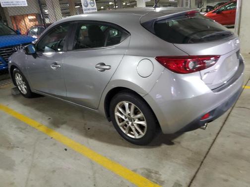 2016 Mazda Mazda3 i Sport