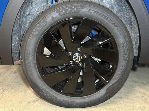 2025 Volkswagen Atlas 2.0T SE w/Technology 4MOTION