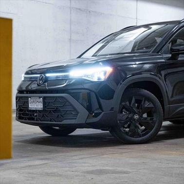 2025 Volkswagen Taos 1.5T SE Black