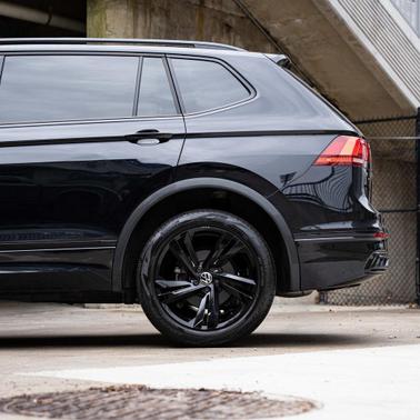 2023 Volkswagen Tiguan 2.0T SE R-Line Black 4MOTION